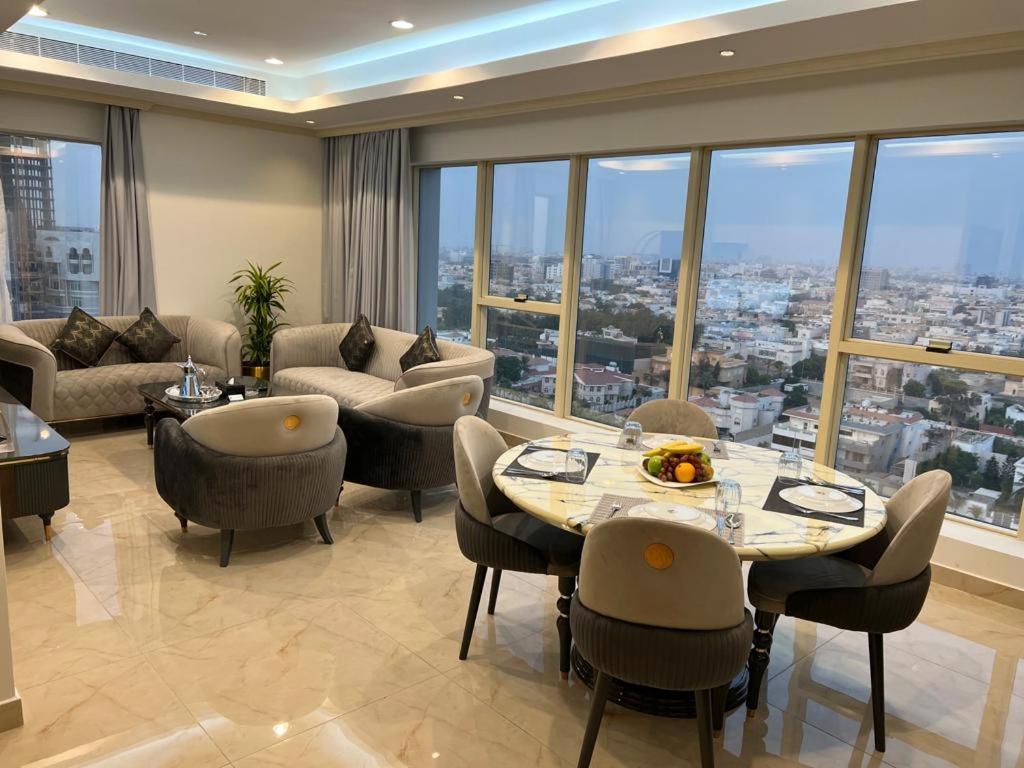 Seafront Luxury Suites Jeddah Corniche מראה חיצוני תמונה